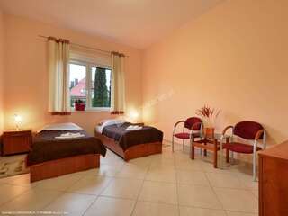 Проживание в семье Villa Paradiso Вроцлав Двухместный номер с 1 кроватью и собственной ванной комнатой-2